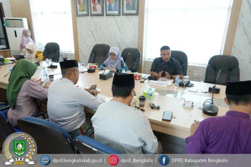 Pansus LAMR DPRD Bengkalis Lakukan Rapat Kerja Bahas Naskah Akademik Ranperda