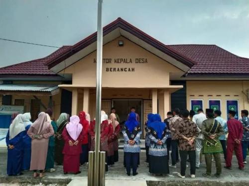 Dihadiri Camat Bantan PJ Kepala Desa Berancah Pimpin Apel Pagi