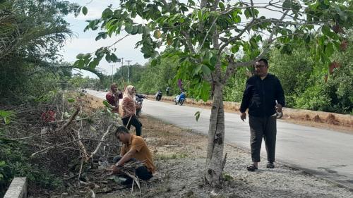 Antusias Pemerintah Desa Kelebuk Bersama Masyarakat Laksanakan Gorong royong Dalam rangka Menyambut MTQ Tingkat Provinsi Riau ke-43 tahun 2025