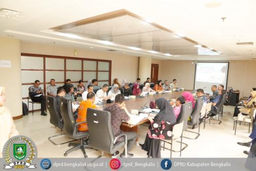 DPRD Bengkalis Bahas Rancangan Awal Ranperda Penanaman Modal bersama DPMPTSP Riau